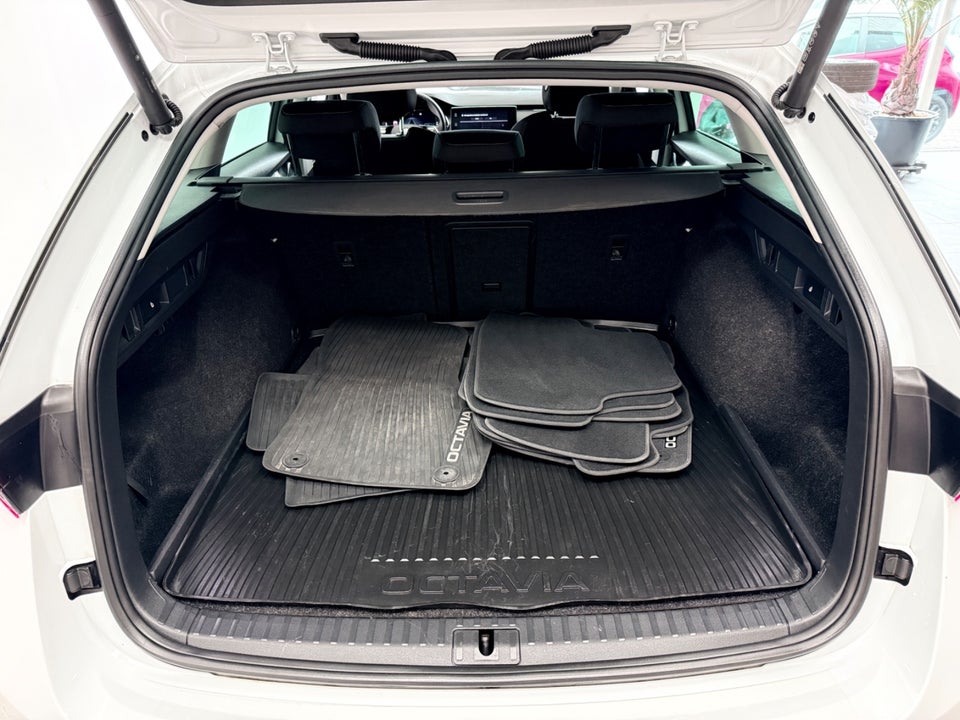 Skoda Octavia 1,4 TSi iV Plus Combi DSG 5d
