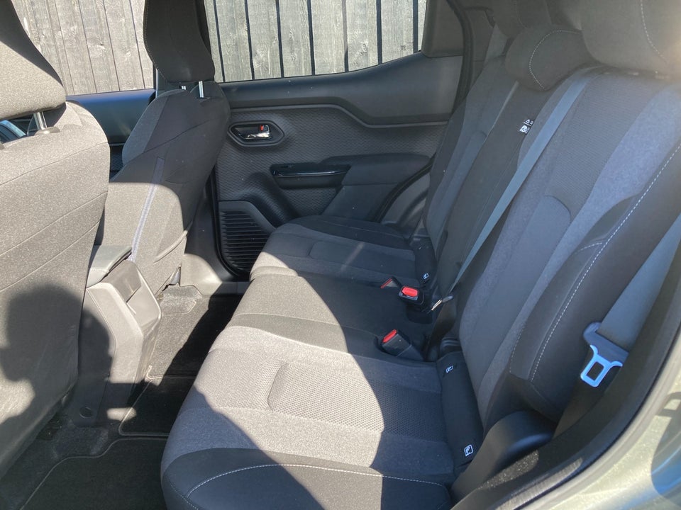 Suzuki eVitara 61 Active 5d