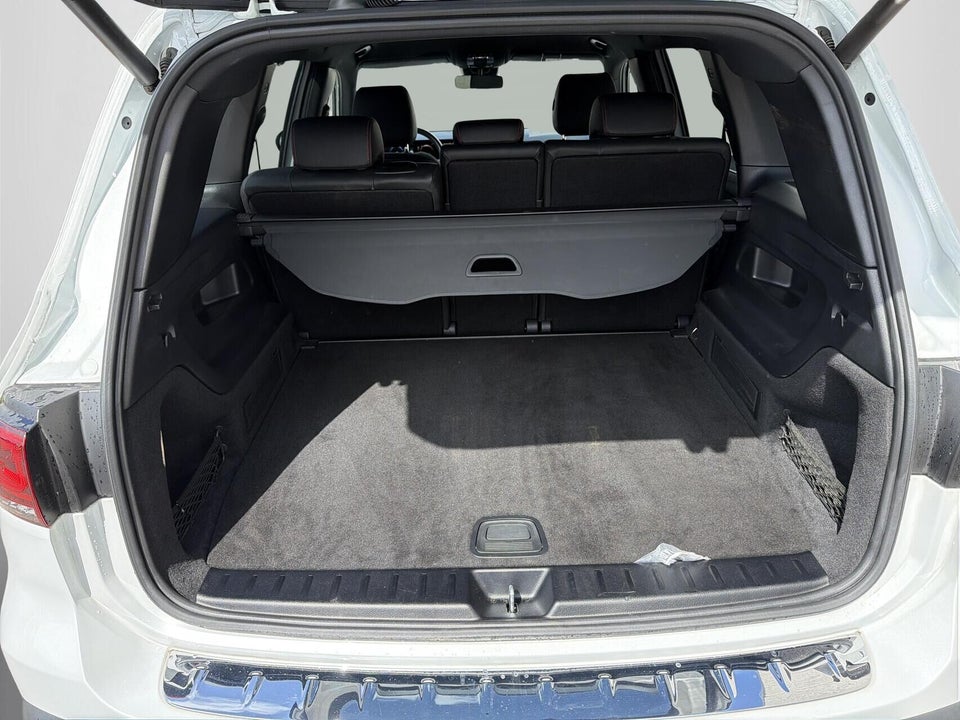 Mercedes EQB250 AMG Line 5d