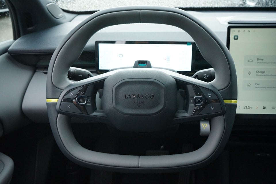 Lynk & Co 02 More 5d