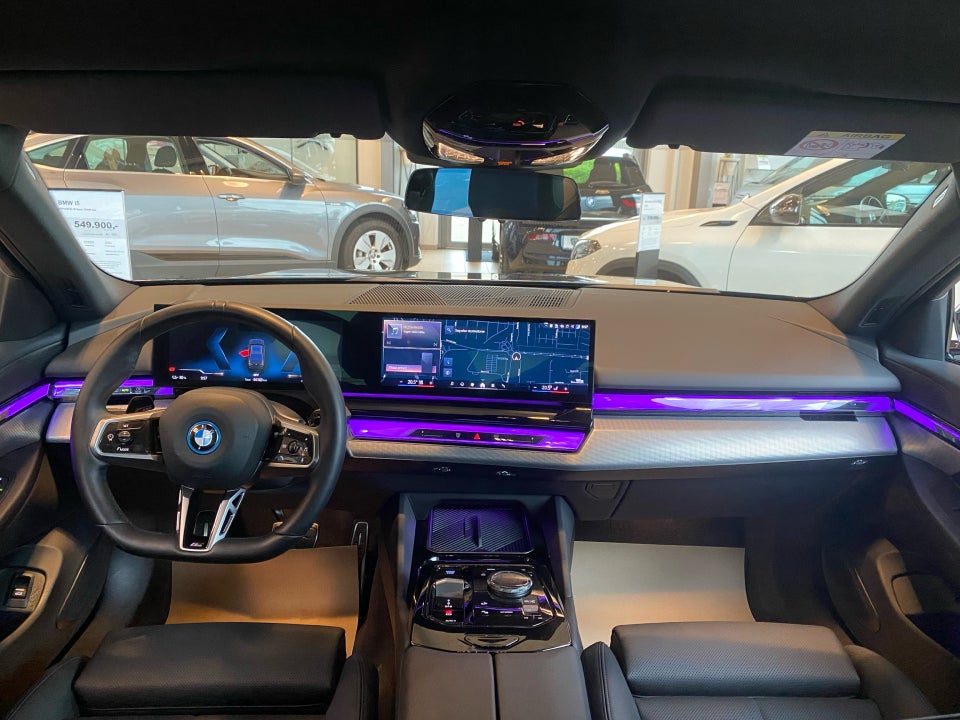 BMW i5 eDrive40 M-Sport 4d