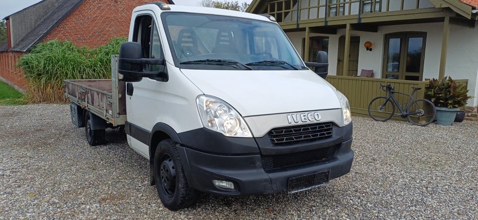 Iveco Daily 2,3 35S15 10,2m³ Van 4d