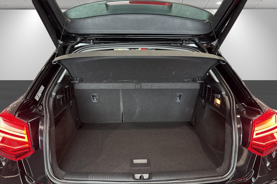 Audi Q2 35 TFSi Prestige S-tr. 5d