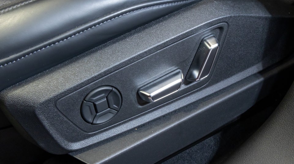 Audi e-tron 55 S-line quattro 5d