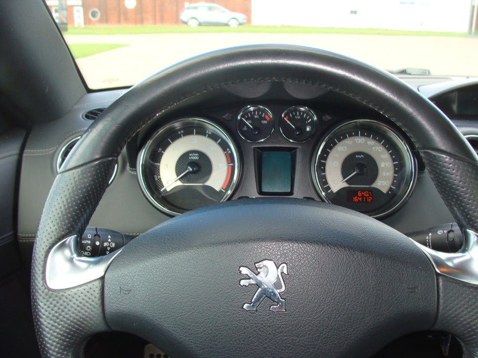 Peugeot RCZ 2,0 HDi 163 2d