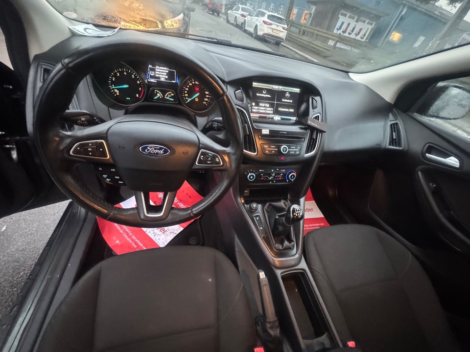Ford Focus 1,0 SCTi 100 Titanium stc. 5d