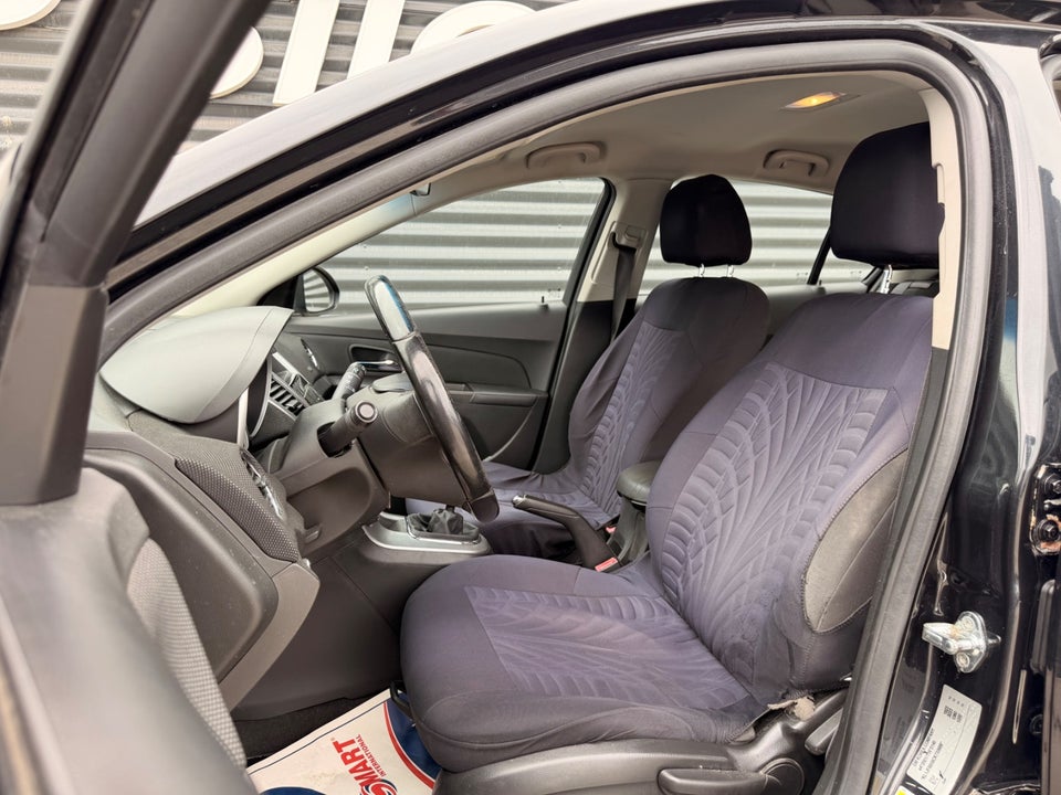 Chevrolet Cruze 1,8 LT 5d