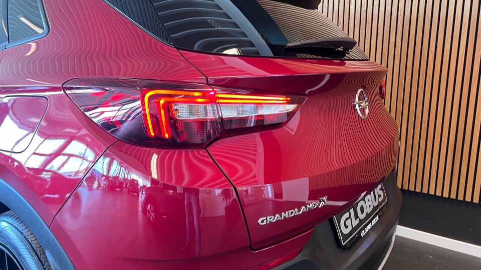 Opel Grandland X 1,6 Hybrid4 EuroLine aut. 5d