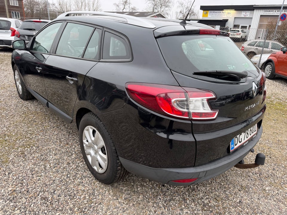 Renault Megane III 1,5 dCi 110 Expression Sport Tourer aut. 5d