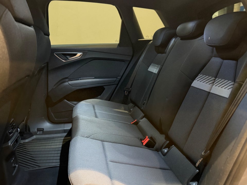 Audi Q4 e-tron 40 Advanced 5d