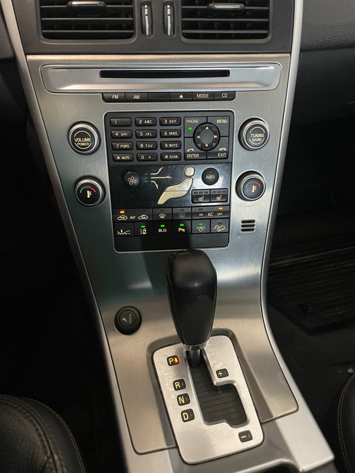 Volvo XC60 2,4 D5 163 Summun aut. AWD Van 5d