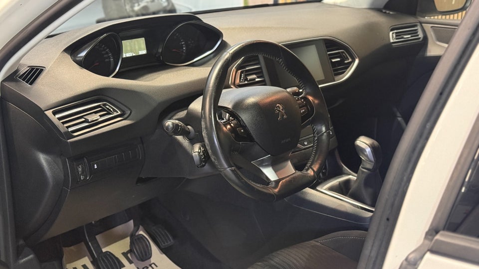 Peugeot 308 1,6 HDi 92 Active 5d