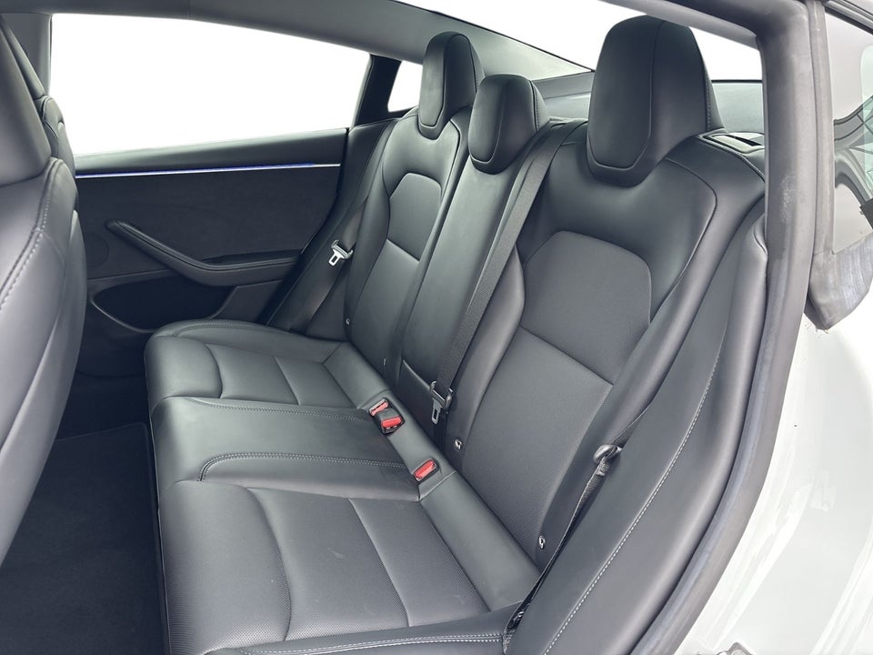 Tesla Model 3 Long Range AWD 4d