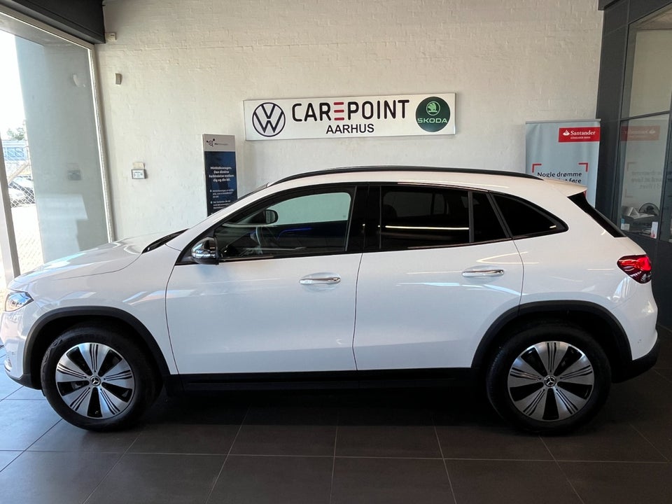 Mercedes EQA300 Progressive 4Matic 5d