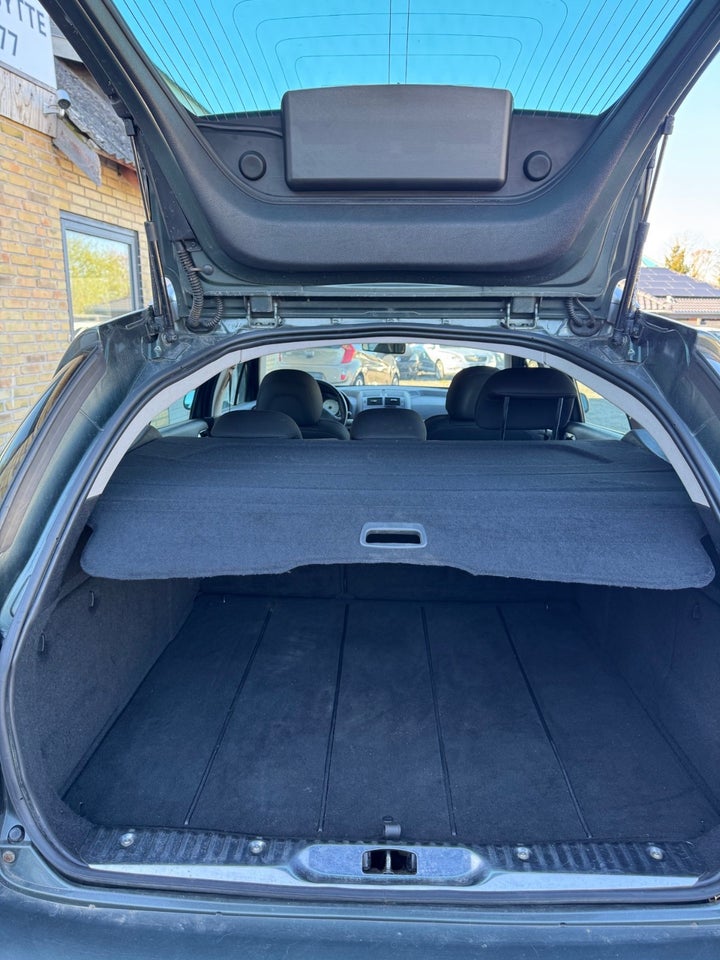 Peugeot 407 1,6 HDi 109 Premium SW 5d