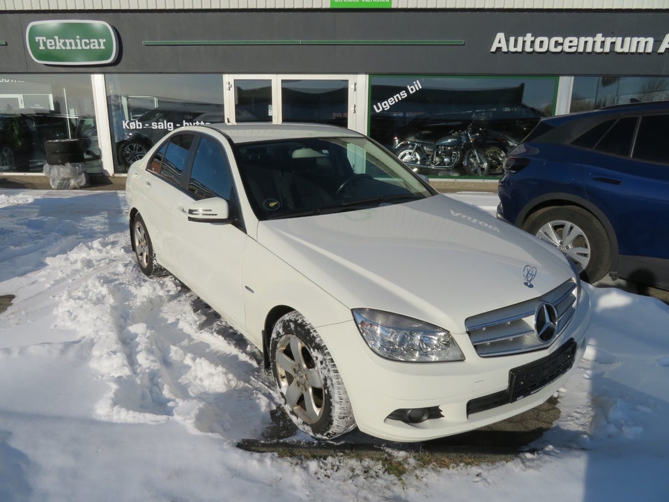 Mercedes C200 2,2 CDi BE 4d