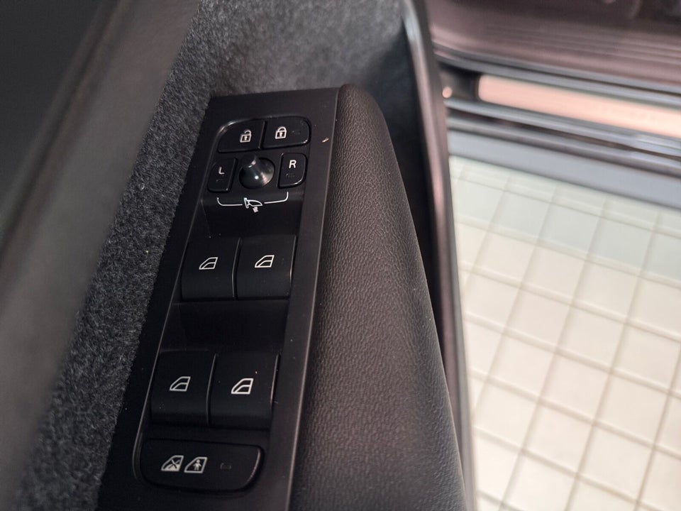 Volvo XC40 P6 ReCharge Plus 5d
