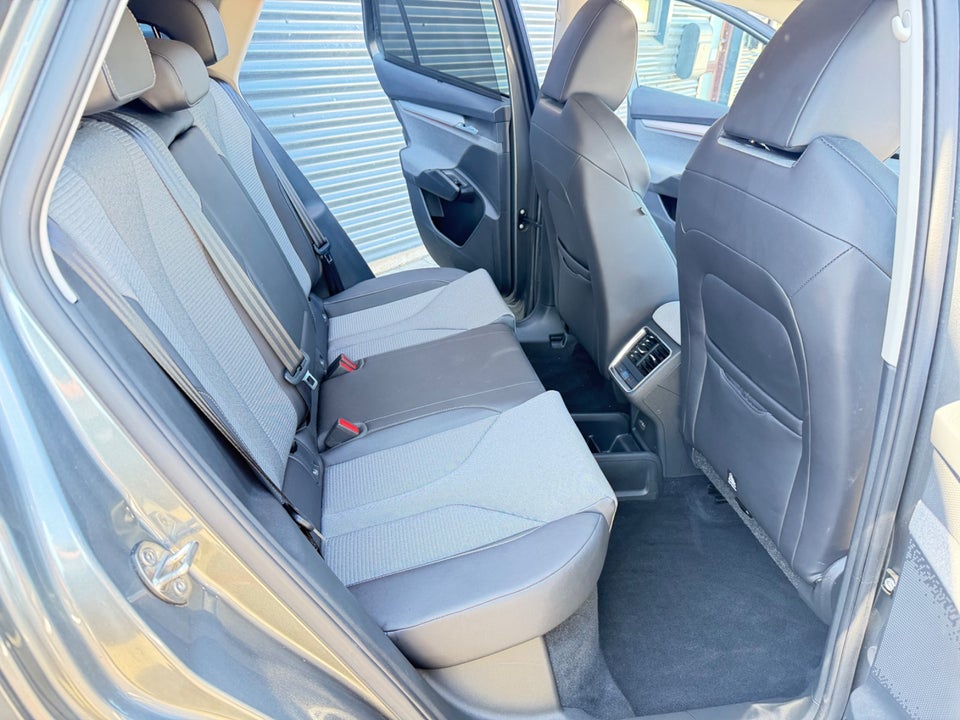 Skoda Enyaq 80x iV Plus 5d
