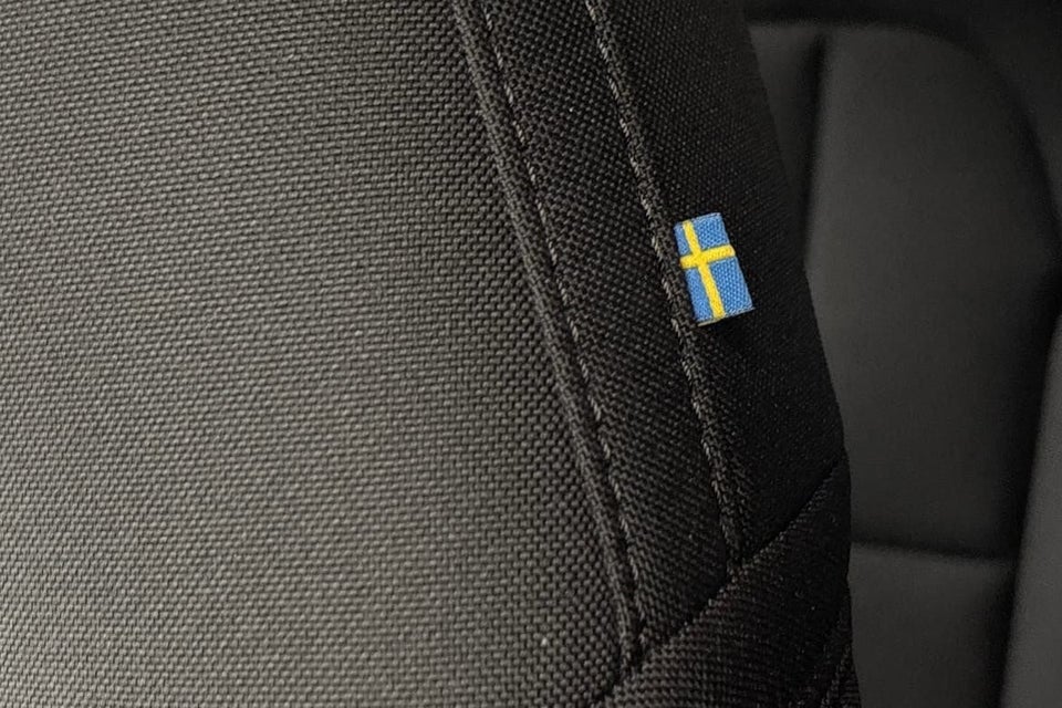 Volvo EX40 Extended Range Black Edition 5d