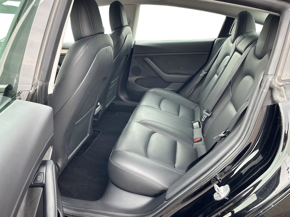 Tesla Model 3 Long Range AWD 4d