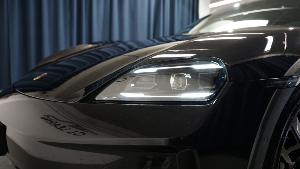 Porsche Taycan 4 Performance+ Cross Turismo 5d
