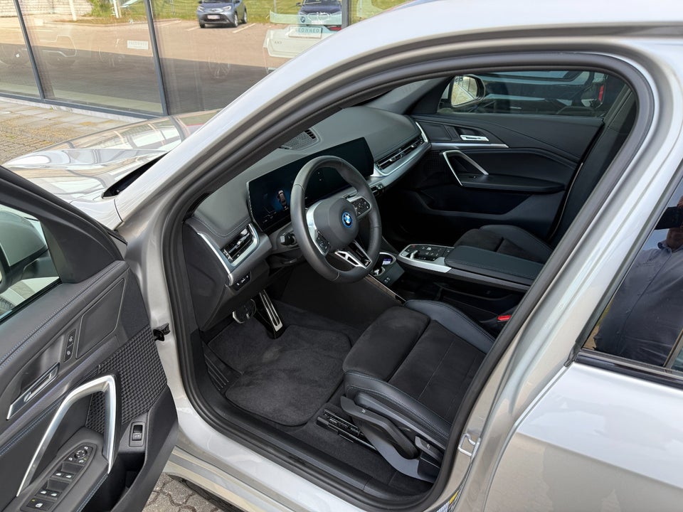 BMW iX1 eDrive20 M-Sport 5d