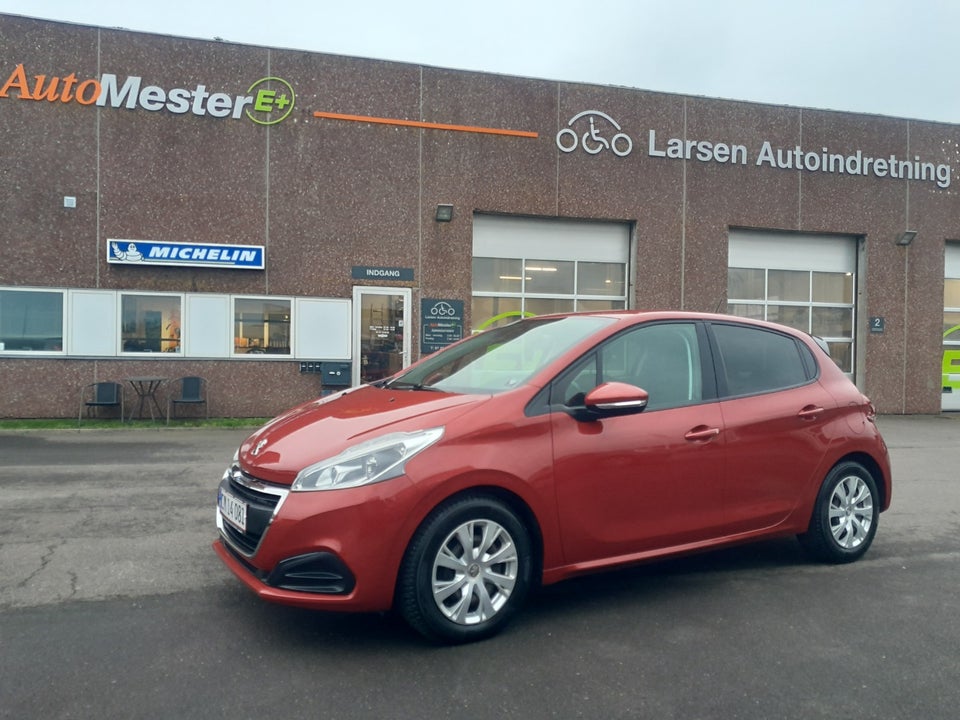 Peugeot 208 1,2 VTi 82 Strike 5d