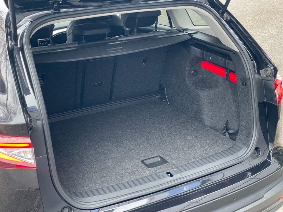 Skoda Enyaq 60 iV Loft 5d