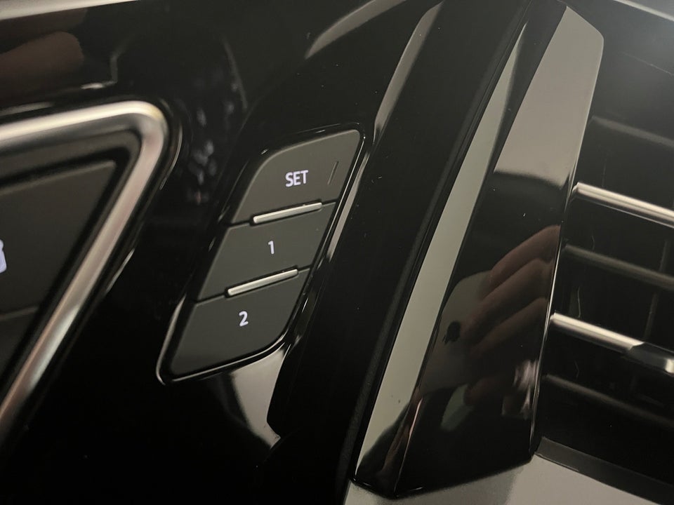 Audi Q4 e-tron 50 S-line quattro 5d