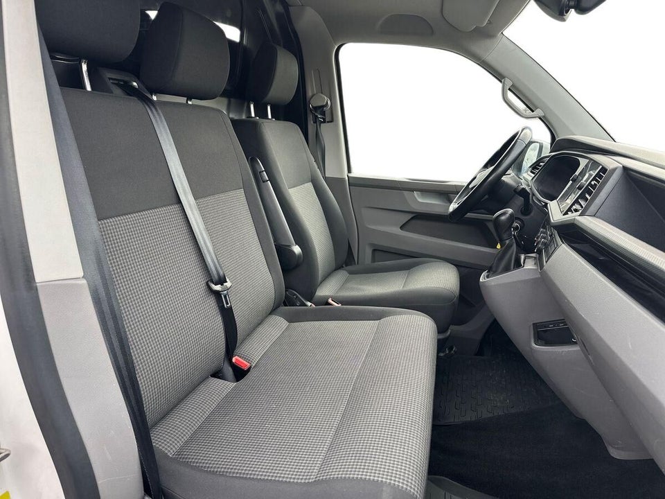 VW Transporter 2,0 TDi 150 Kassevogn DSG lang