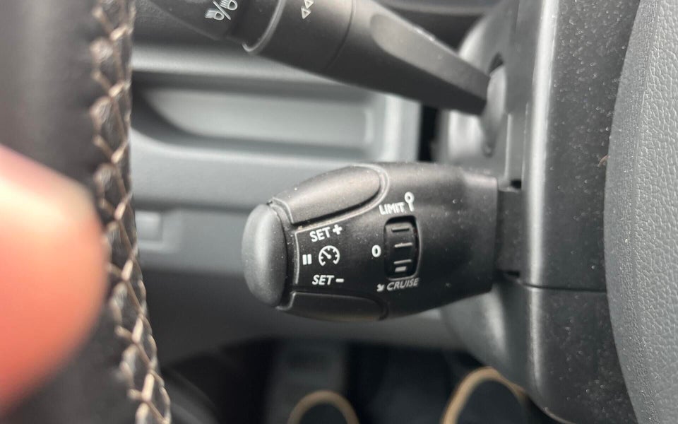 Peugeot e-Expert 75 L2 Premium Van