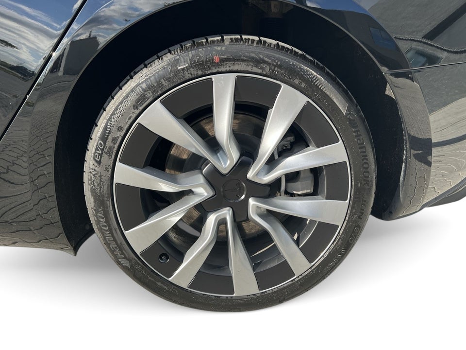 Tesla Model 3 RWD 4d