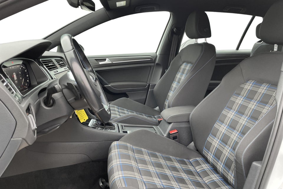 VW Golf VII 1,4 GTE DSG 5d