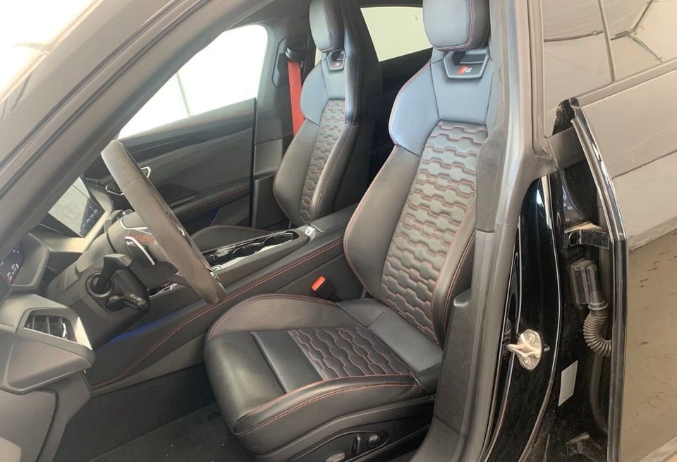 Audi RS e-tron GT quattro 4d