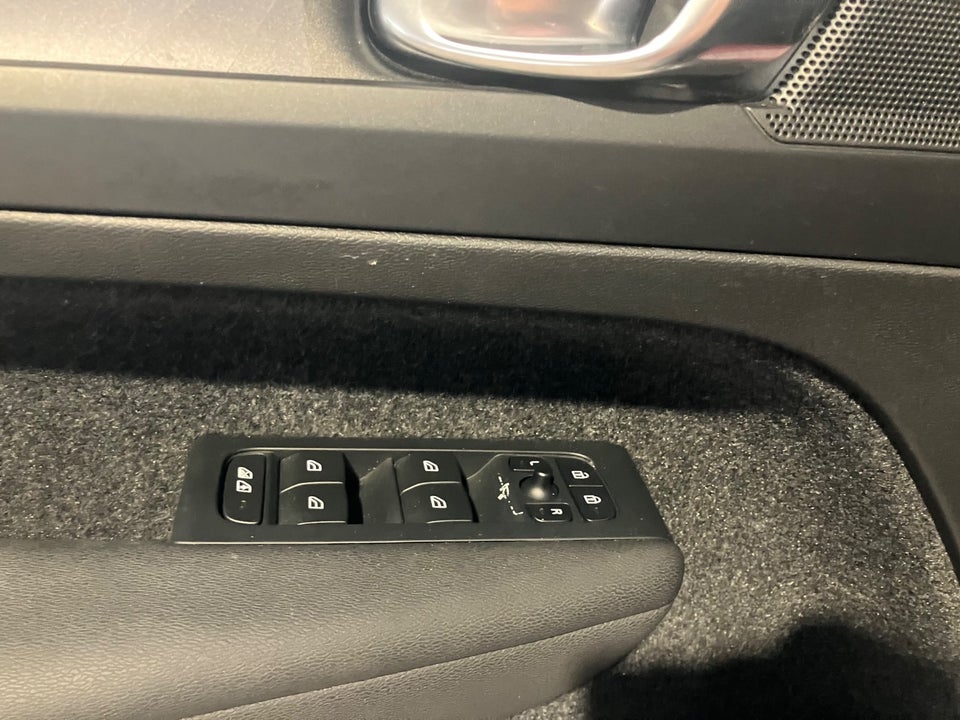 Volvo XC40 P6 ReCharge Core 5d