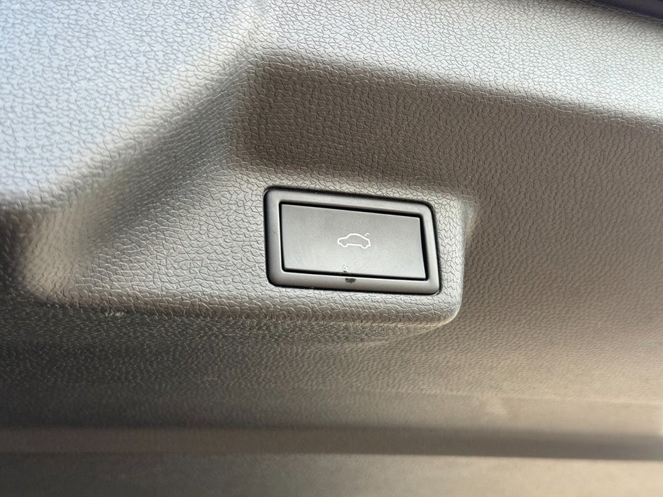 VW ID.Buzz 77 Pro SWB 5d