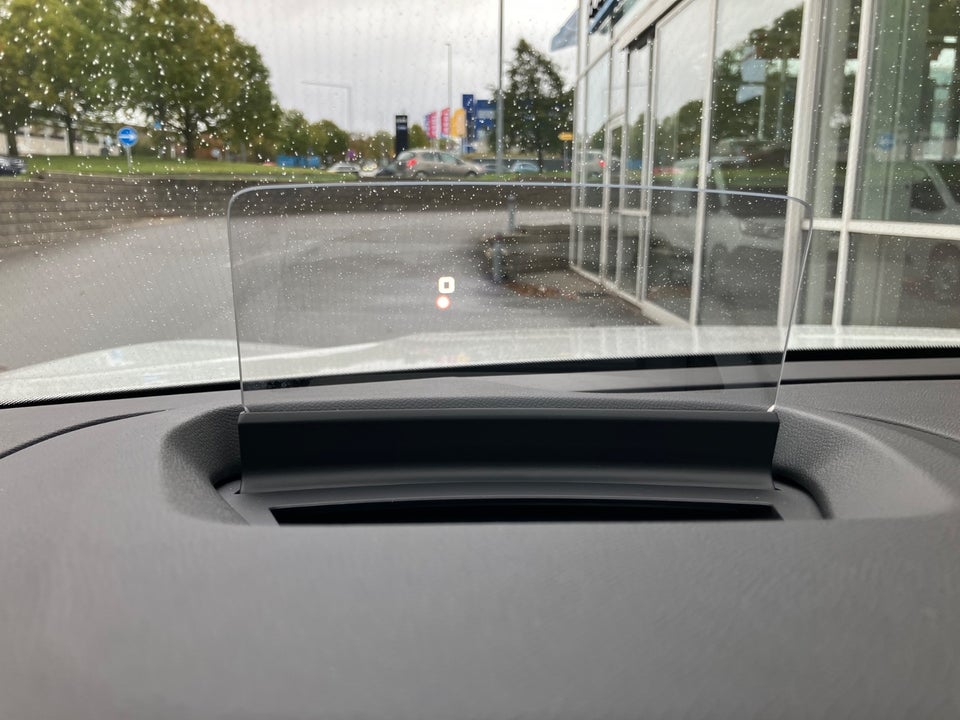 Citroën ë-C4 X 50 Shine 4d