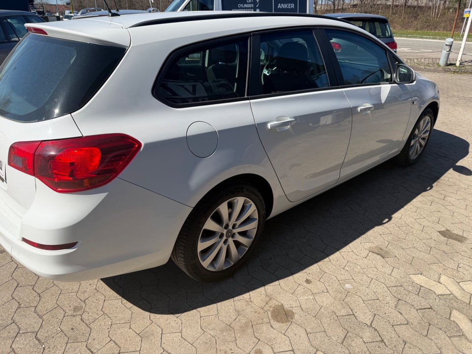 Opel Astra 1,6 Sport Sports Tourer 5d