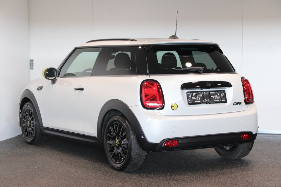 MINI Cooper SE Maximise 3d