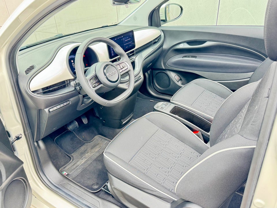 Fiat 500e 42 Icon Cabrio 2d