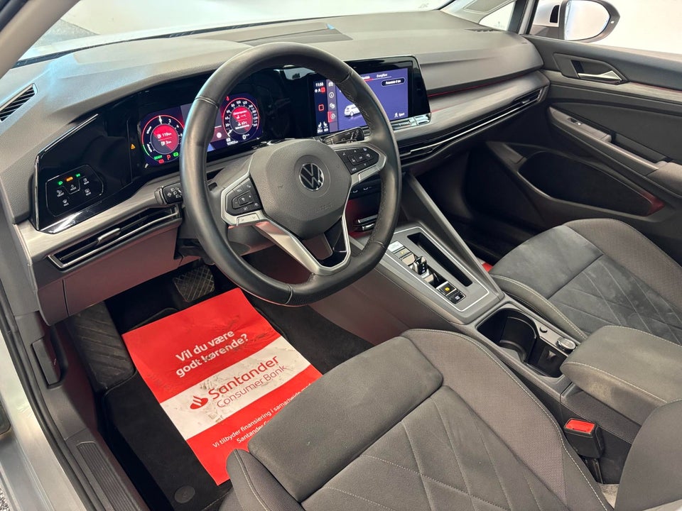 VW Golf VIII 1,4 eHybrid DSG 5d