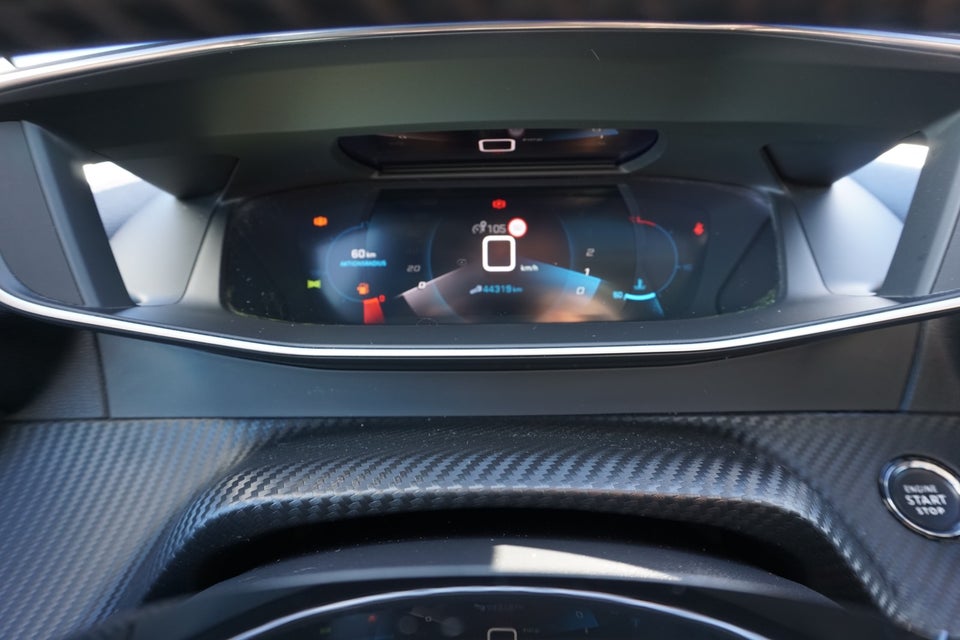 Peugeot 208 1,2 PureTech 100 Allure Sky 5d
