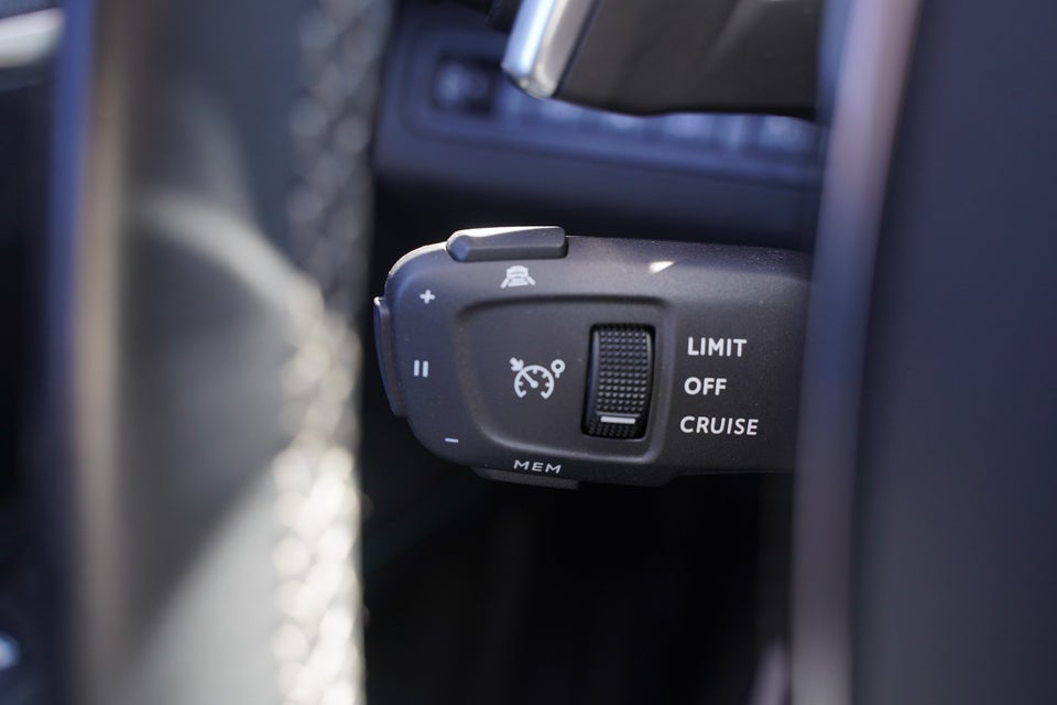 Peugeot 3008 1,6 Hybrid Allure EAT8 5d
