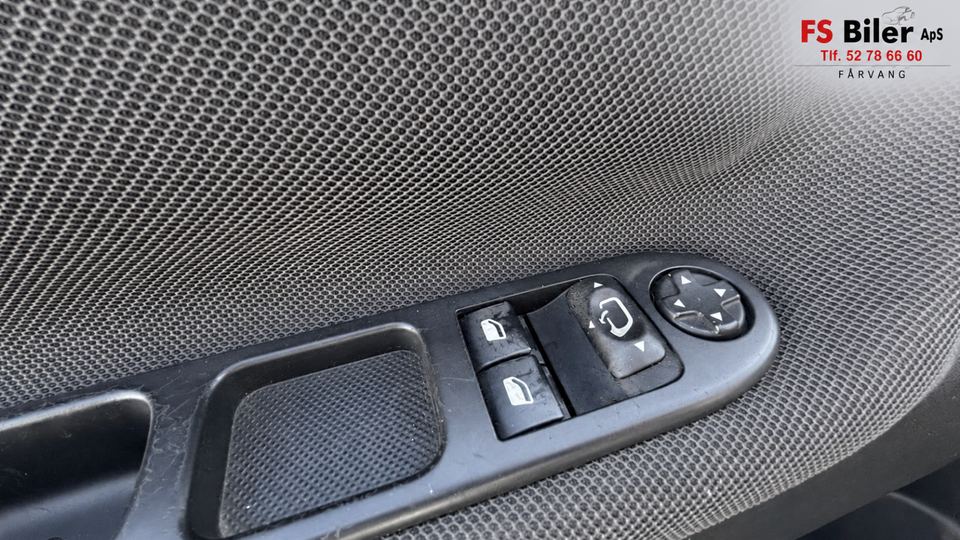 Peugeot 207 1,6 CC 2d