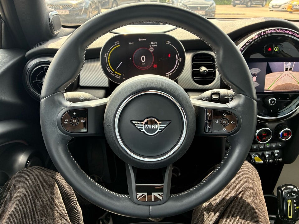 MINI Cooper SE Maximise 3d