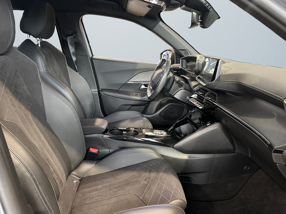 Peugeot e-2008 50 GT Pack 5d