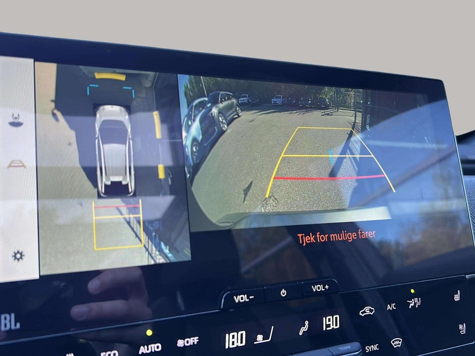 Toyota bZ4X Executive AWD 5d