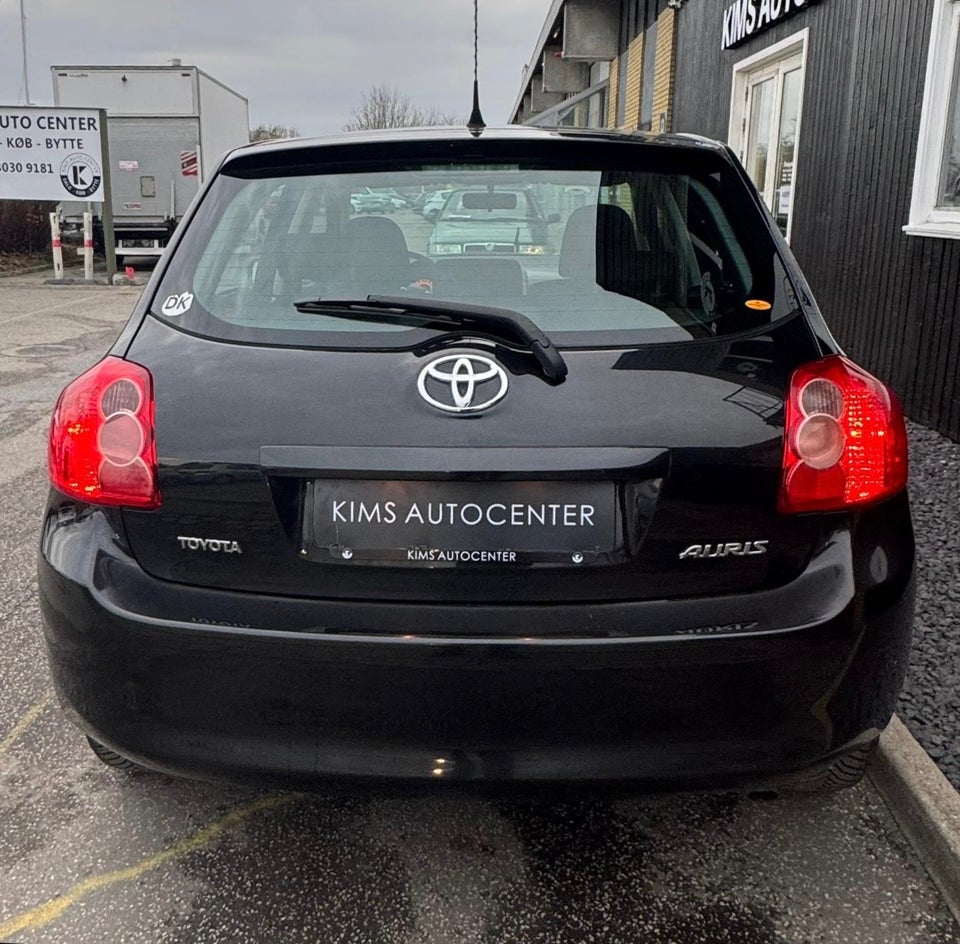 Toyota Auris 1,3 T2 5d