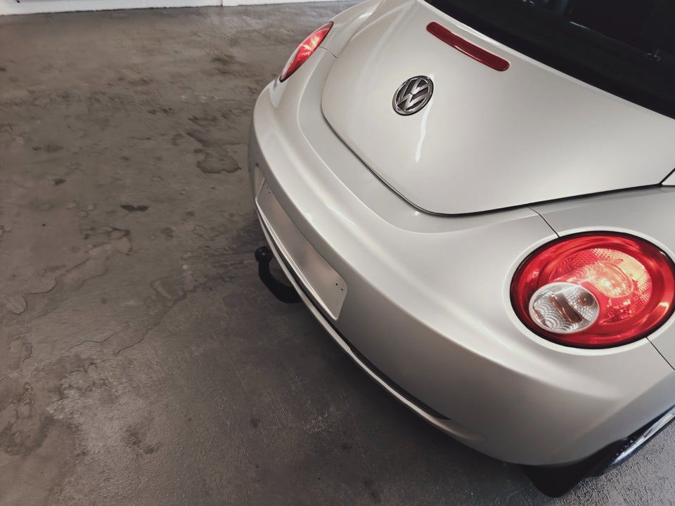 VW New Beetle 1,6 Trendline 2d