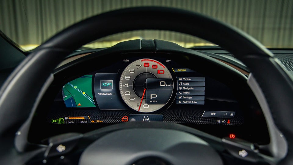 Ferrari Roma 3,9 Spider DCT 2d